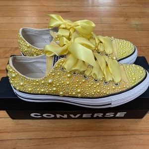 🌟Limited Edition🌟 Butter Yellow Converse Bling